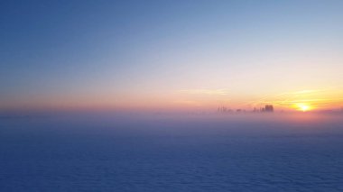 kırsal manzara mavi ışık güzel gün batımı karla kaplı