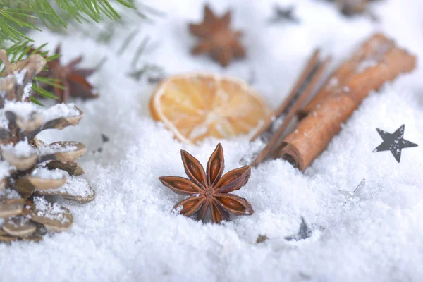 Estrella Anís Canela Nieve Navidad Decoración Invierno —  Fotos de Stock
