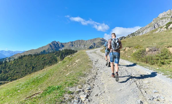 Young Man Walking Footpath Rocky Alpine Mountain — Stock Photo, Image