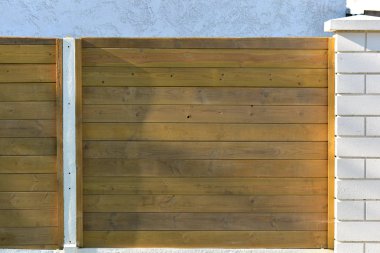 ahşap panel çit bir ev kapalı 