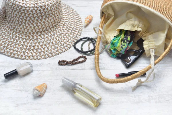 Hand Bag Hat Female Accessories Spilled White Table — Stock Photo, Image