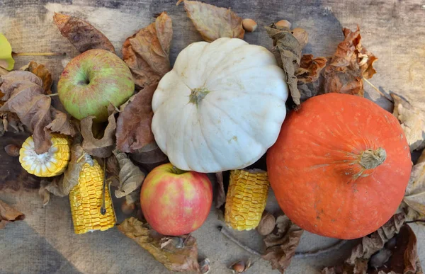 Various Colorful Autumnal Vegetables Fruits Leaves Wooden Background — Stock Photo, Image