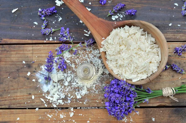 Spoon Full Flakes Soap Essential Oil Bunch Lavender Flowers Wooden — Stock Photo, Image