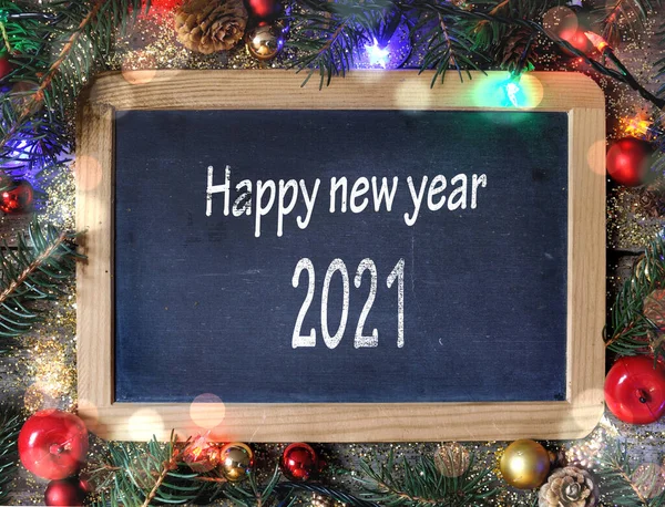 Gelukkig Nieuwjaar 2021 Schrijven Een Lei Kerst Ornament — Stockfoto