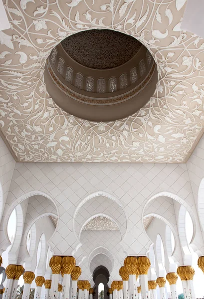 Mezquita Sheikh Zayed Abu Dhabi Emiratos Árabes Unidos —  Fotos de Stock