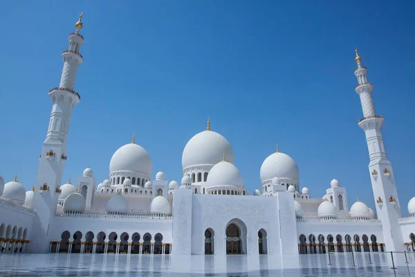 Grande Mosquée Cheikh Zayed Abu Dhabi Eau — Photo