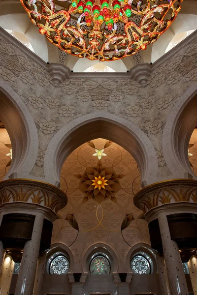 Abu Dhabi Grand Mosque — Stock Photo, Image