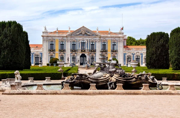 Kolordu de logis tören cephe. Queluz Ulusal Sarayı, Sintra, Portekiz Lizbon bölgesi belediyesinde
