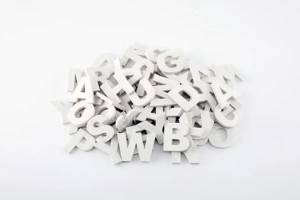 Haufen Weiß Bemalter Holzbuchstaben Typografie Hintergrundkomposition — Stockfoto