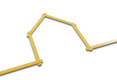 Sarı metre cetvel beyaz arkaplanda ev olarak katlanır 