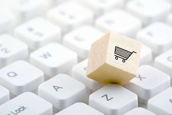 Wooden Block Shopping Cart Graphic Computer Keyboard Online Shopping Concept — Stock Photo, Image