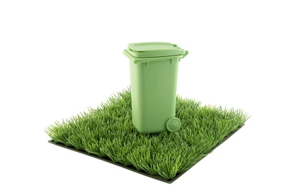 Groene Prullenbak Vierkant Van Groen Grasveld Geïsoleerd Witte Achtergrond — Stockfoto