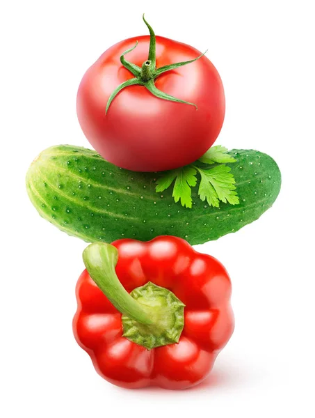 分離の新鮮な野菜 赤ピーマン キュウリ トマト サラダの材料 お互いにクリッピング パスと白い背景で隔離の上に — ストック写真