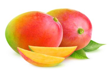 İzole mango. İki mango meyve ve izole kırpma yolu beyaz zemin üzerine dilimler