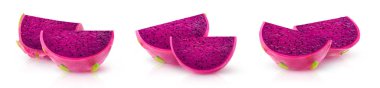 İzole dragonfruits. İzole kırpma yolu beyaz zemin üzerine kırmızı etli pitaya meyve dilimleri üç adet fotoğraf