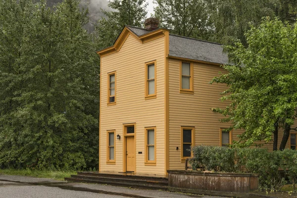 Oude Oranje Gebouw Skagway Alaska — Stockfoto