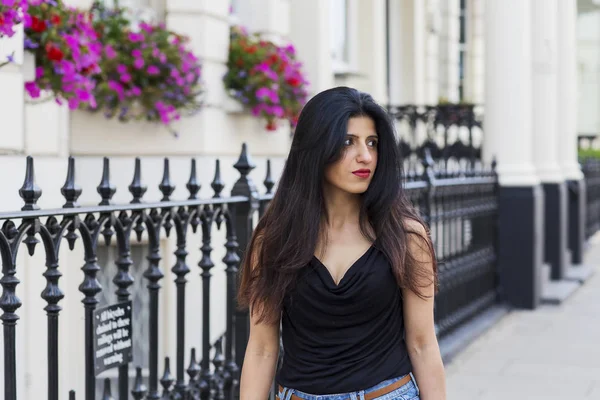 Индийская Женщина Улице Лондоне — стоковое фото