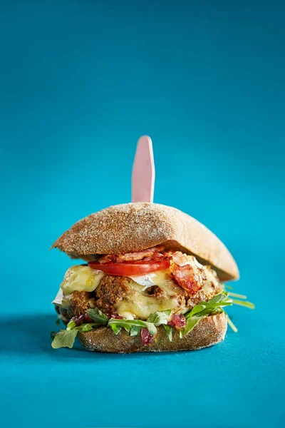 Burger Blue Background — Stock Photo, Image