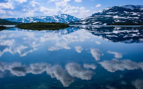 Travelling Norway Mountains Rivers Lakes Valleys — Stock Photo, Image