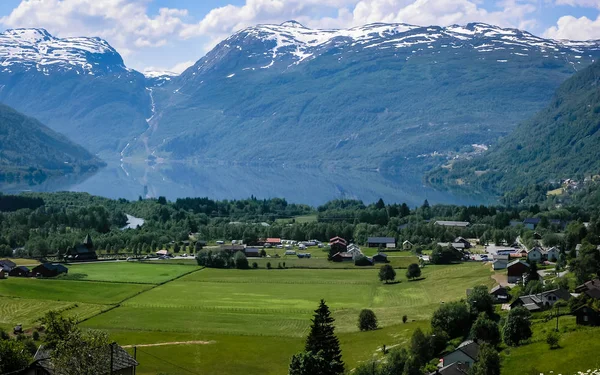 Ταξιδεύοντας Στη Νορβηγία Βουνά Ποτάμια Λίμνες Και Κοιλάδες — Φωτογραφία Αρχείου