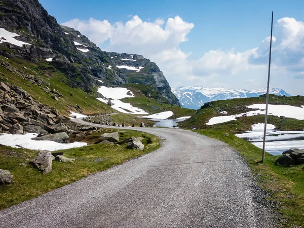 Viaggiare Norvegia Strada Montagna — Foto Stock
