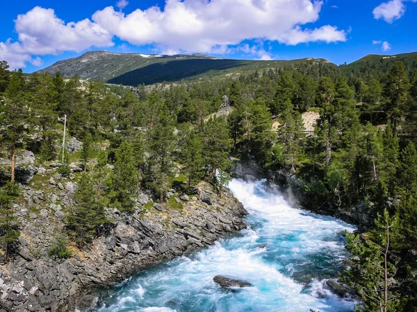 Krásná Norská Příroda Hory Silnice Horská Řeka — Stock fotografie
