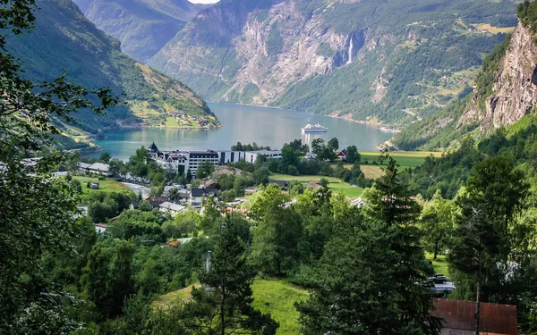 Travelling Norway Mountains Lakes Fjords Valleys — Stock Photo, Image