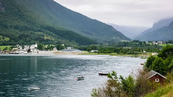 Viajar Noruega Montañas Ríos Lagos Fiordos Valles Pueblo Montaña — Foto de Stock