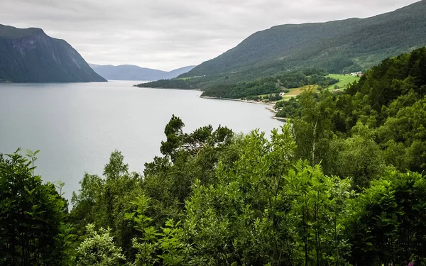 Reis Naar Noorwegen Bergen Meren Fjorden Valleien Dorp Aan Kust — Stockfoto