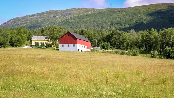 Viajar Para Noruega Montanhas Vales Aldeia Montesa — Fotografia de Stock