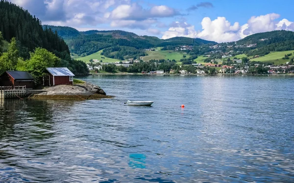 Reis Naar Noorwegen Bergen Meren Fjorden Valleien Dorp Aan Kust — Stockfoto