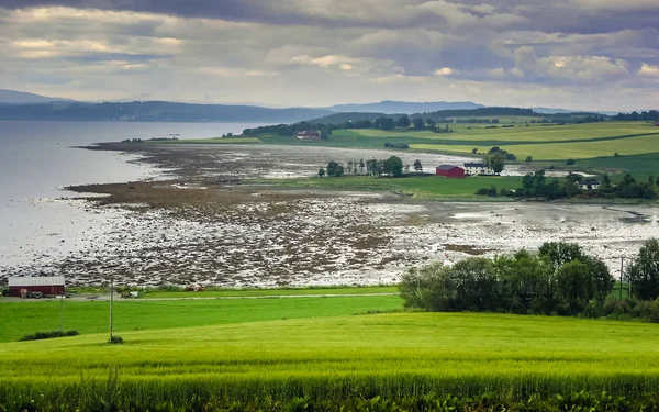 Cestujeme Norska Hory Jezera Fjordy Údolí Vesnice Pobřeží — Stock fotografie