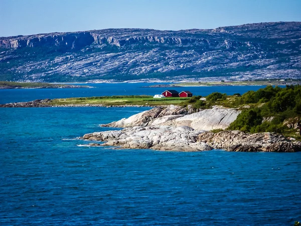 Costa do fiorde de pedra na Noruega — Fotografia de Stock