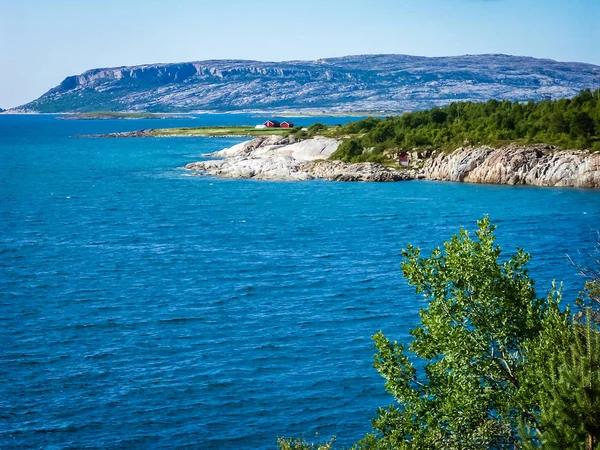 Kő fjord partján, Norvégia — Stock Fotó