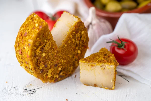 Fromage Tomates Sur Fond Blanc Photo De Stock