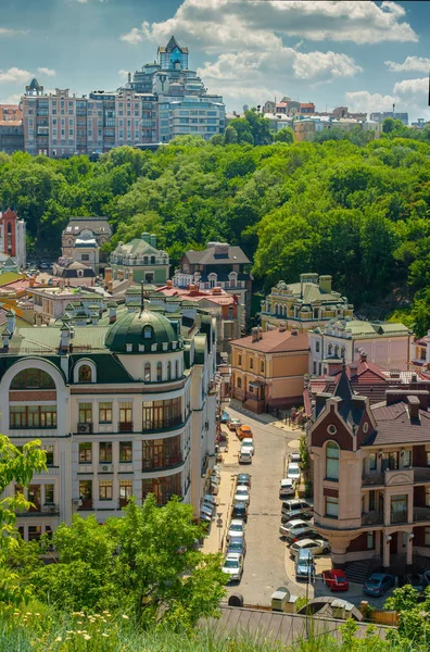 Şaşırtıcı görünümü Vozdvizhenka, Podol, Kiev, Ukrayna 