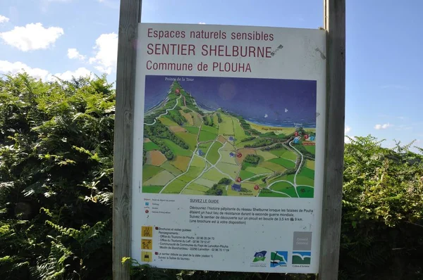 Plouha France July 2016 Panel Describing Sentier Shelburne High Place — стоковое фото