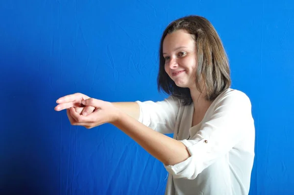 Teenage Girl Miming Gesture Holding Gun — Stock Photo, Image