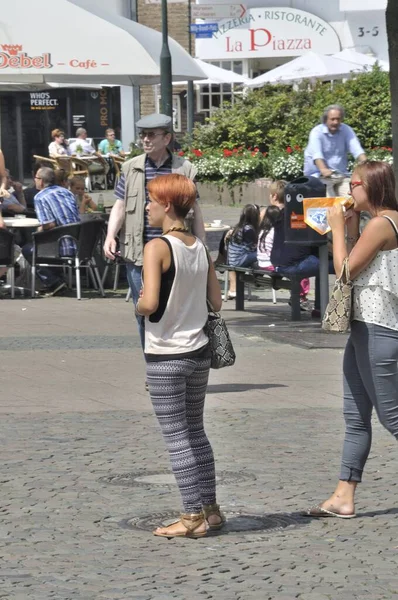 Personnes Dans Centre Ville Aix Chapelle — Photo