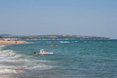 Yalı tatilcilerin ile.