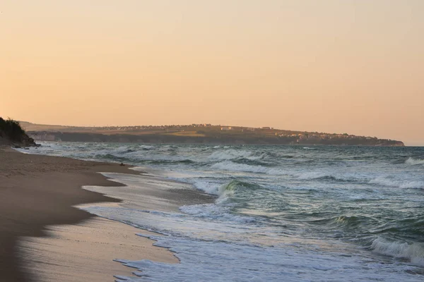 Sunset on the deserted beach in the Bulgaria — Stock Photo, Image