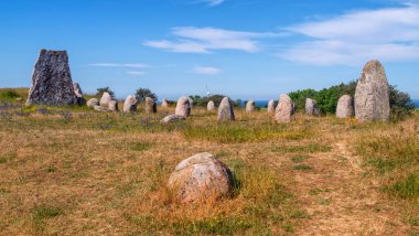Oland Adası, Gettlinge, İsveç 'te Viking taşından bir gemi gömüldü.