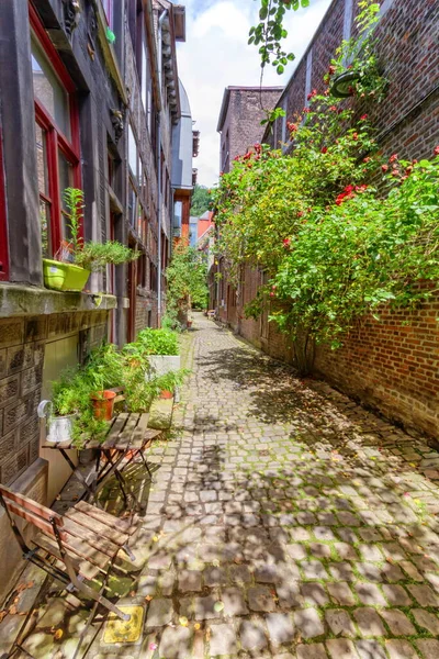 Vecchia strada a Liegi, Belgio — Foto Stock