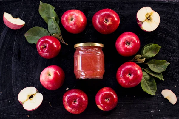 Red Apple Jam Ingredient Top View Black — Stock Photo, Image