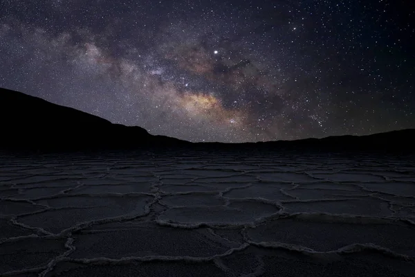 Zeitraffer-Langzeitbelichtungsbild der Milchstraßengalaxie — Stockfoto