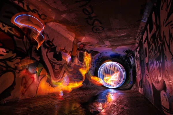 Light Painting With Color and Tube Lighting — Stock Photo, Image