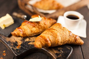 Taze tereyağı kruvasan