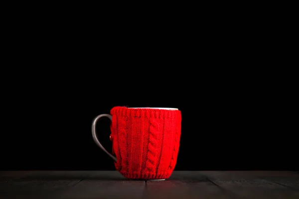 Tazza di caffè in una copertura di lana — Foto Stock