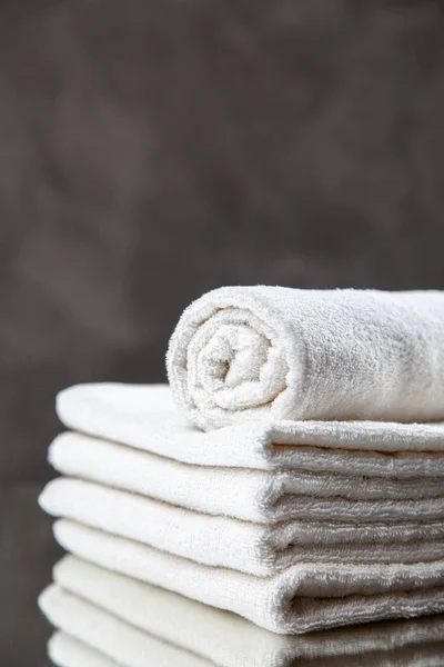 Tumpukan handuk putih — Stok Foto
