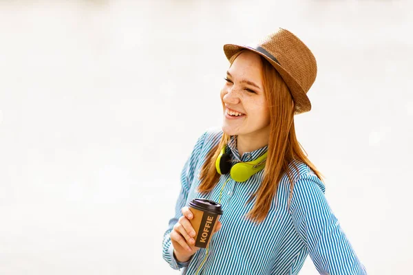 Young red haired girl — Stock Photo, Image